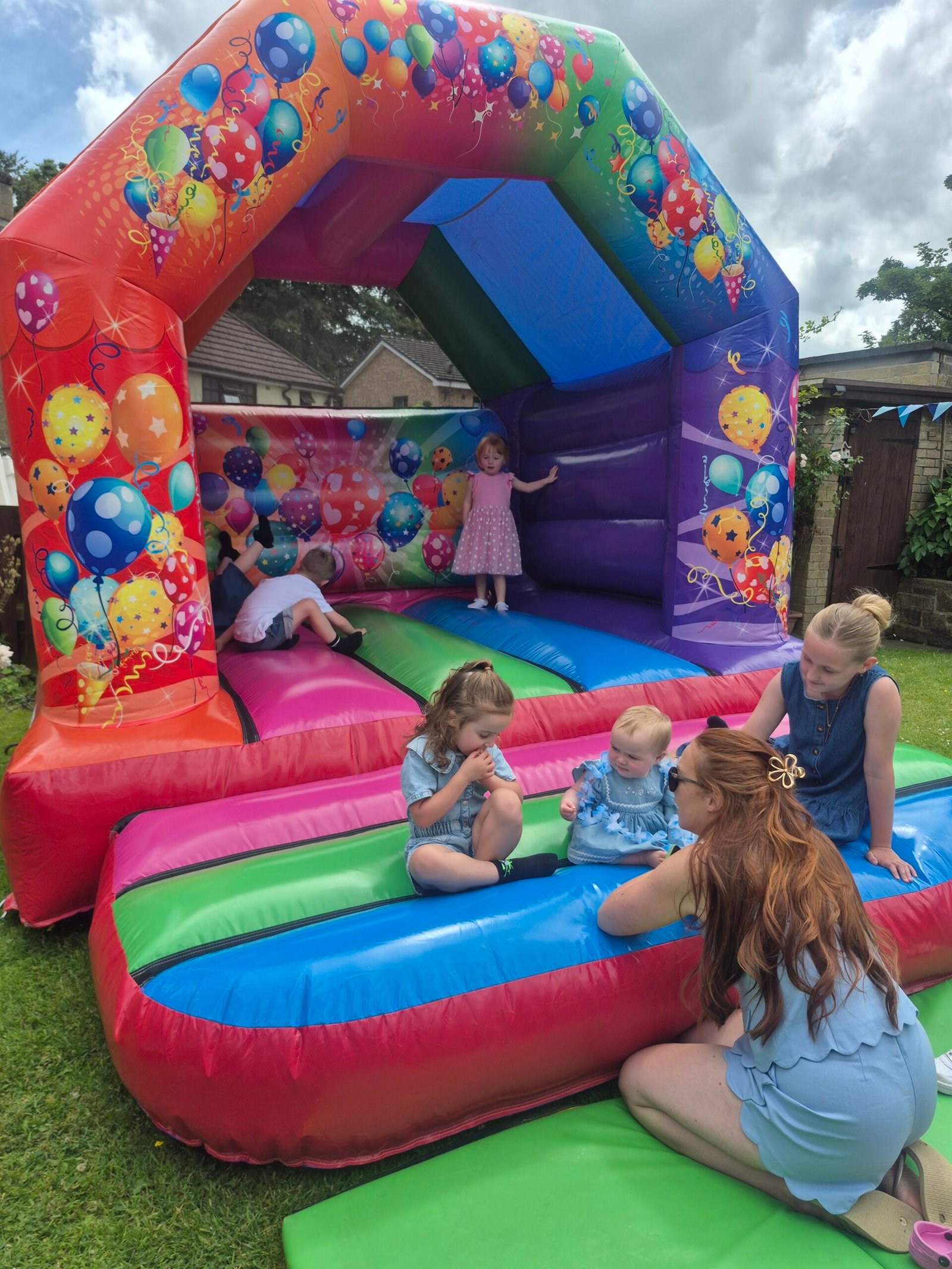 standard unisex bouncy castle standard unisex bouncy castle